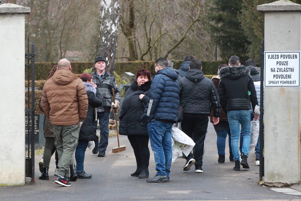 Pohřeb kartářky a věštkyně Jolandy