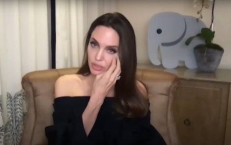 Angelina Jolie změnila vizáž a po dlouhé době se ukázala veřejnosti