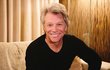 Jon Bon Jovi má stále rošťácký úsměv