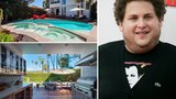 Hvězda Vlka z Wall Street (37) se plácla přes kapsu: Domek v Malibu s vlastní lagunou za 200 milionů!