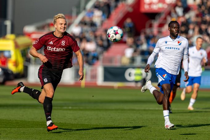 Baník - Sparta 0:0. Prokletí letenských devítek i neuznaný gól domácích Baník - Sparta 0:0. Prokletí letenských devítek i neuznaný gól domácích