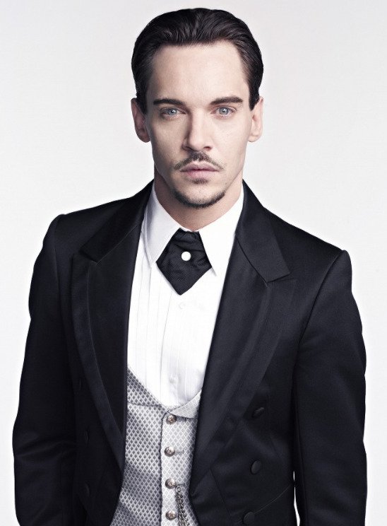 Jonathan Rhys Meyers v seriálu Drákula