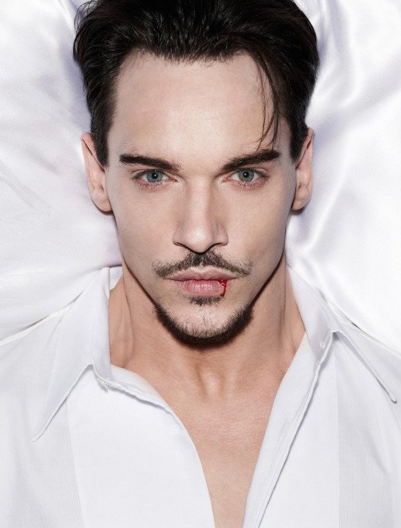 Jonathan Rhys Meyers v seriálu Drákula