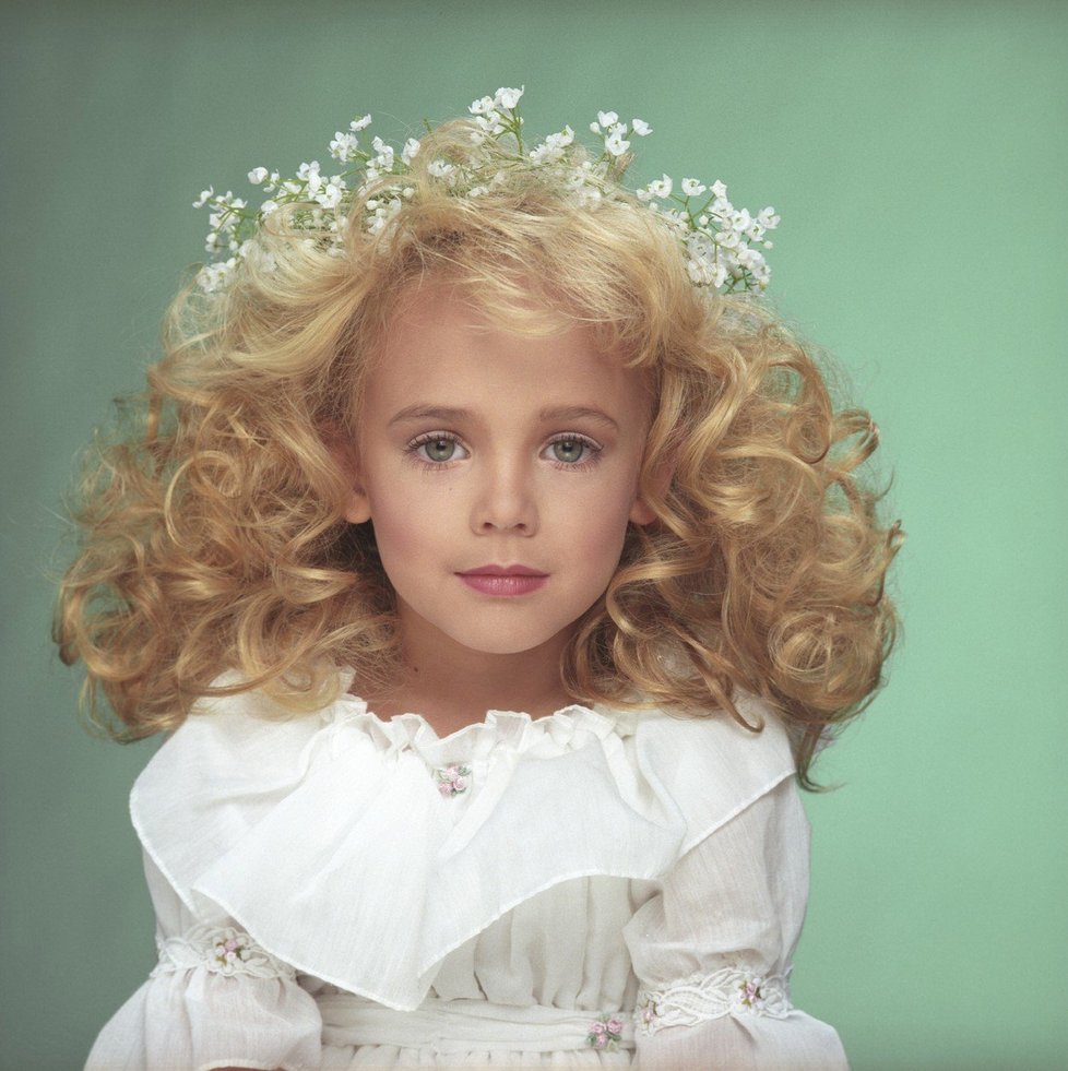 Dětská miss JonBenét Ramsey byla zavražděna v šesti letech.