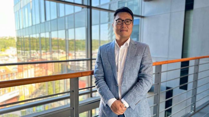 Jong Woo Hong, prezident společnosti LG pro Česko a Slovensko Jong Woo Hong, prezident společnosti LG pro Česko a Slovensko