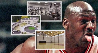 Slavný basketbalista Jordan se zbavuje pompézního sídla: Luxus za 322 milionů! Slavný basketbalista Jordan se zbavuje pompézního sídla: Luxus za 322 milionů!