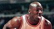 Slavný basketbalista Michael Jordan v dresu Bulls svých nejlepších letech