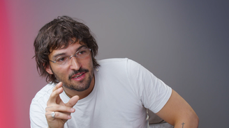 Jordan Haj: Víc než úchylů se bojím naštvaných voličů Motoristů. Vyjadřovat se k téhle trapnopartě je povinnost Jordan Haj: Víc než úchylů se bojím naštvaných voličů Motoristů. Vyjadřovat se k téhle trapnopartě je povinnost