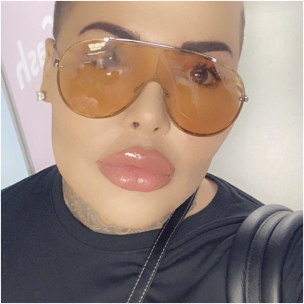 Jordan James Parke prodělal přes 50 plastických operací v touze vypadat jako Kim Kardashianová.