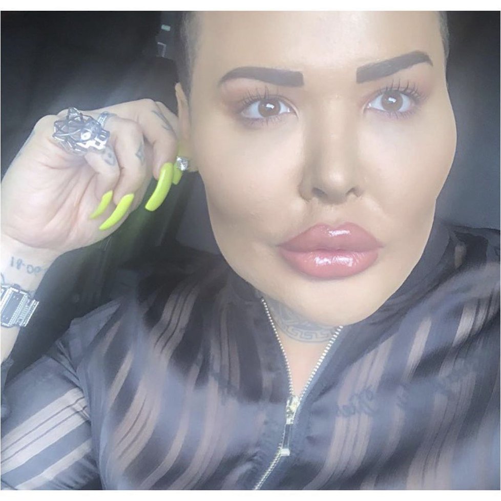 Jordan James Parke prodělal přes 50 plastických operací v touze vypadat jako Kim Kardashianová.