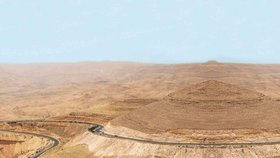 Jordánsko: Klikatá cesta zakusující se do okolních masivů vede k největšímu pokladu jordánského království.