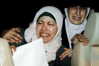 Zvrácení teroristé z ISIS: Matku nechali sníst kusy popraveného syna!