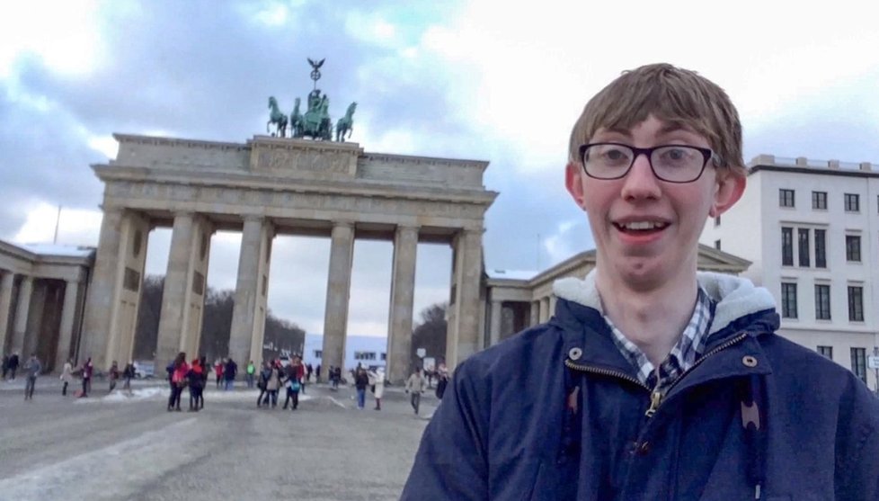 Jordon Cox si během sedmihodinové pauzy stihl Berlín projít.