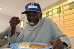 Jose Aguinelo dos Santos (126) se těší dobrému zdraví. Koupání mu však nevoní.