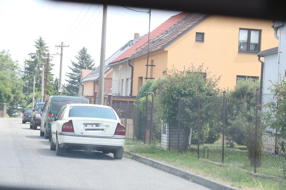 11.06., 13:05: Manželé Šafránková a Abrhám dlouhá léta bydleli ve vile na Spořilově, pohřeb jel ale syn zařizoval do Hostivice.