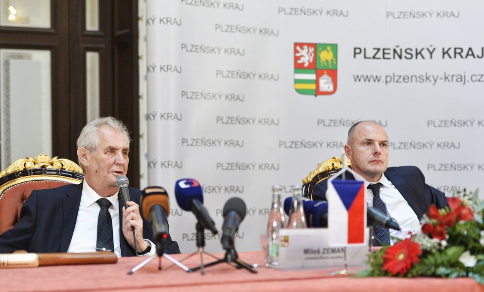 Plzeňský hejtman Josef Bernard (ČSSD) s prezidentem Zemanem