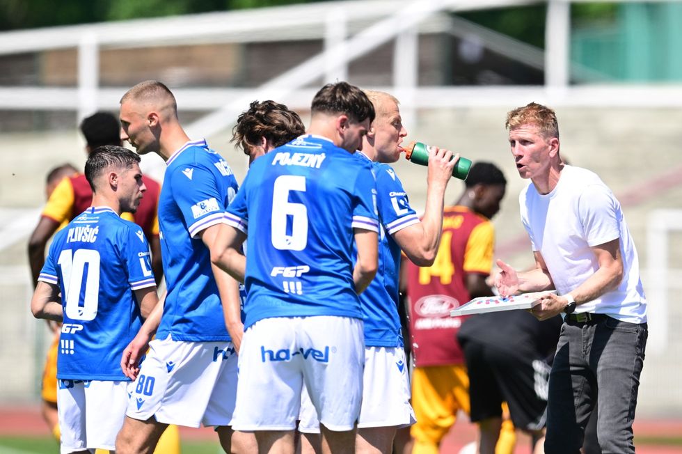 ONLINE: Dukla - Baník 0:1. Domácí jsou blíž sestupu. Chystá kouč Šustr změny? ONLINE: Dukla - Baník 0:1. Domácí jsou blíž sestupu. Chystá kouč Šustr změny?