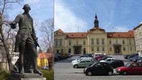 Současná podoba Dominikánského náměstí v Brně. Po opravách má získat historickou podobu, zmizí odsud parkoviště a místo by tu mohla najít socha Josefa II.