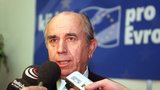 Zemřel Josef Kalbáč (†86): Exporadce Klause a senátor, který dostal obálku se střelným prachem