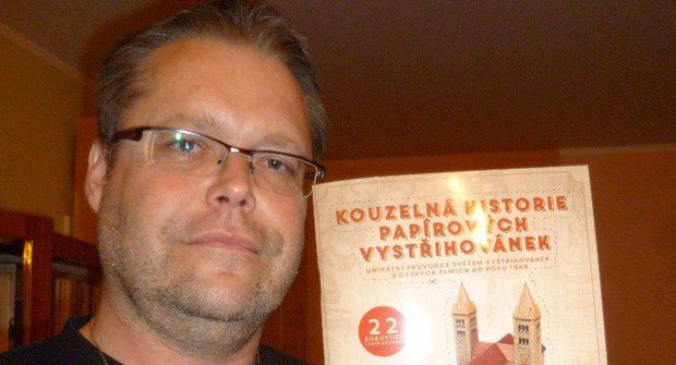 Papírová archeologie: Rozhovor s Josefem Kropáčkem