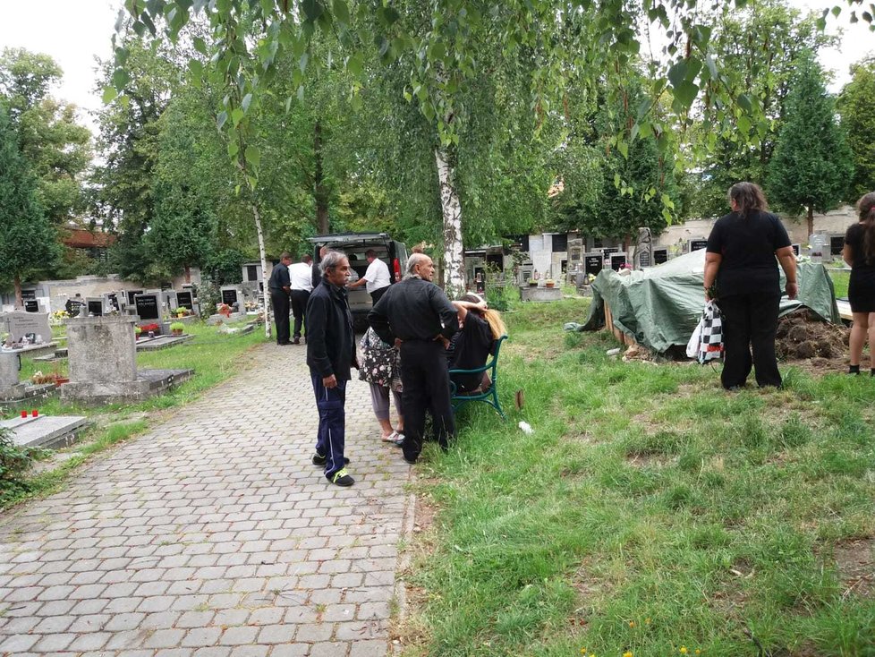 Pohřeb vraha Marečka (†2) Josefa Kuči (†21) v Lounech.