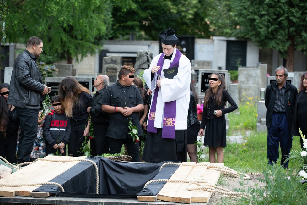 Pohřeb vraha Marečka (†2) Josefa Kuči (†21) v Lounech.