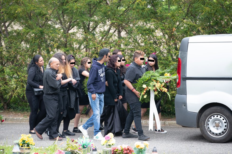 Pohřeb vraha Marečka (†2) Josefa Kuči (†21) v Lounech.