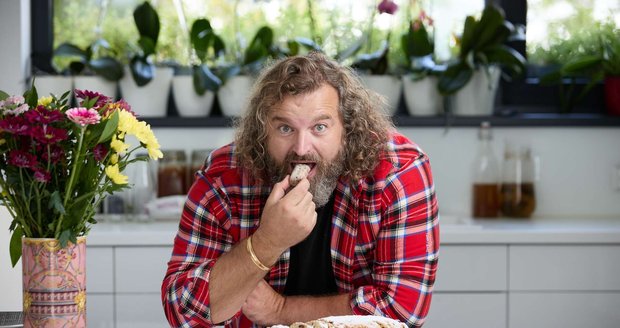 Kue Natal bersama Josef Maršálek Kue Natal bersama Josef Maršálek