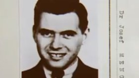 Mengele byl pro zrůdnosti páchané v Osvětimi známý jako "Anděl smrti"