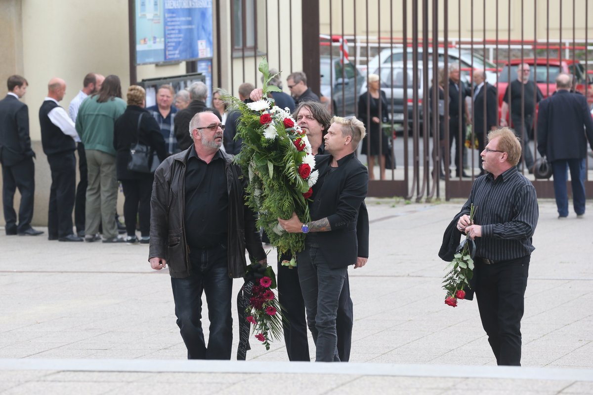 Pohřeb baviče Josefa Mladého (†63)