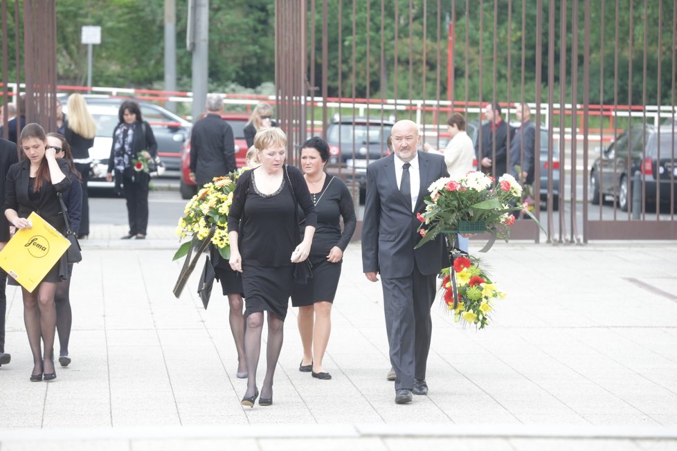 Pohřeb baviče Josefa Mladého (†63)