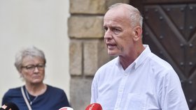 Správce konkurzní podstaty společnosti H-System Josef Monsport přišel 30. 7. 2018 na jednání do Hrzánského paláce.