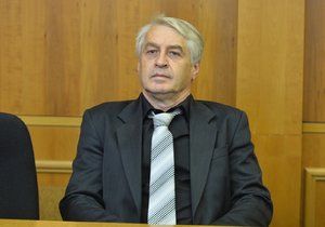 Josef Rychtář je u soudu jako doma.