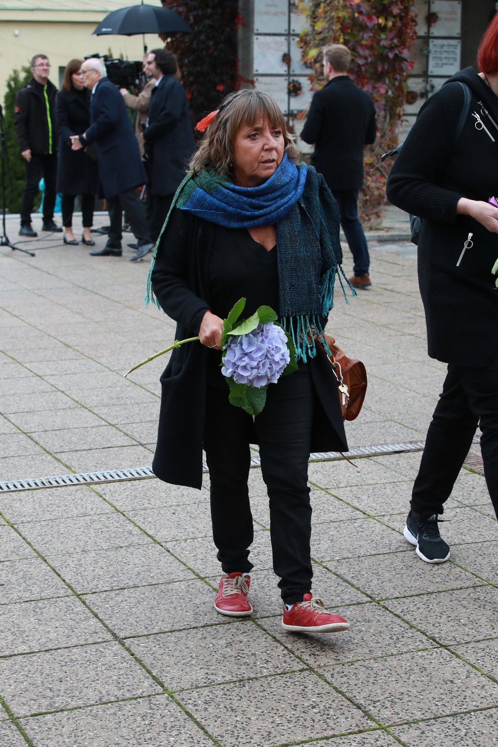 Pohřeb herce Josefa Somra - Barbora Hrzánová