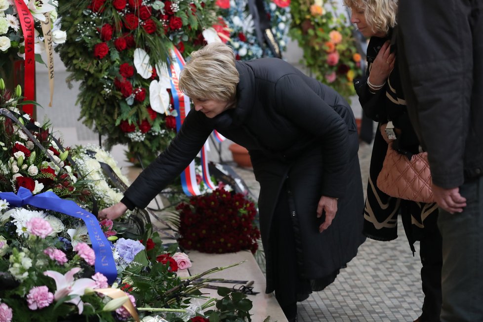 Pohřeb herce Josefa Somra - Eliška Balzerová