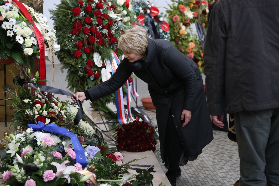 Pohřeb herce Josefa Somra - Eliška Balzerová