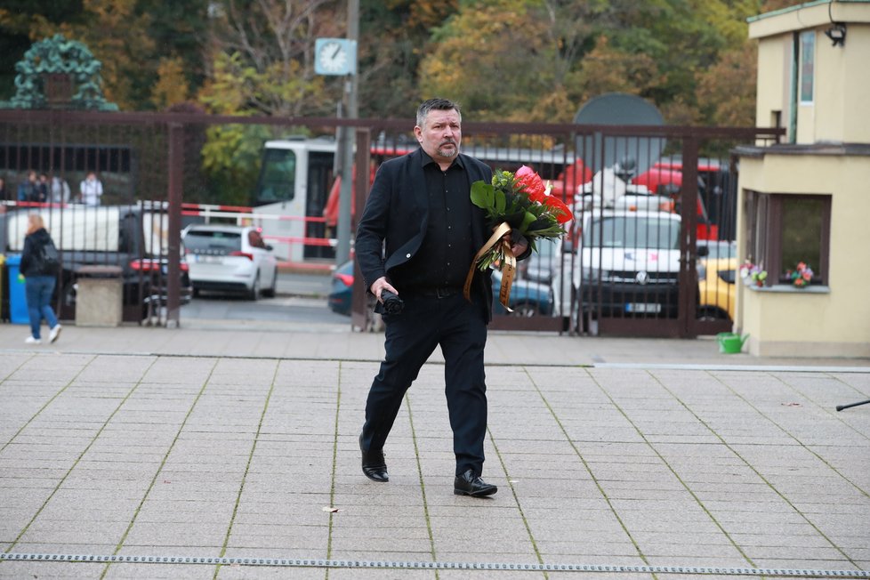 Pohřeb herce Josefa Somra - smuteční hosté