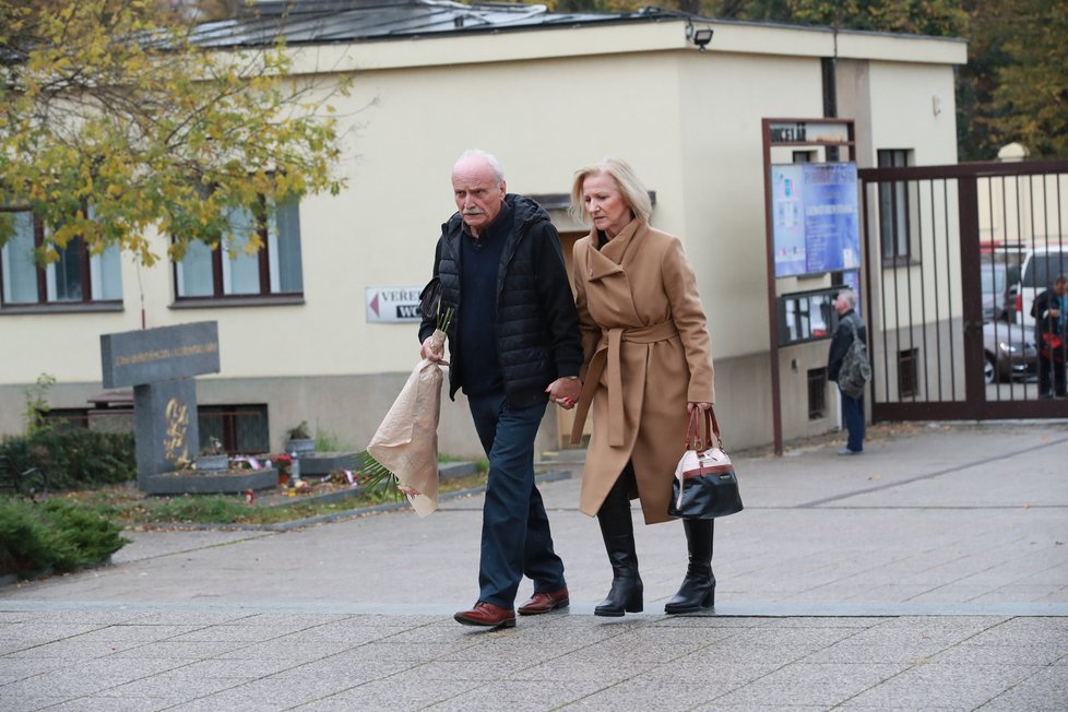 Pohřeb herce Josefa Somra - smuteční hosté