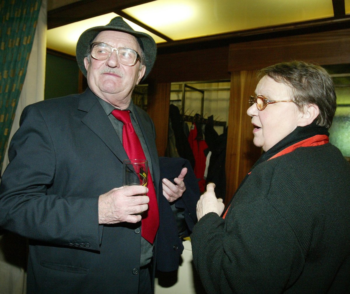 10. ledna 2008 - Ještě s družkou Zuzanou Šavrdovou. Povšimněte si jeho rukou – prsten nikdy nenosil.