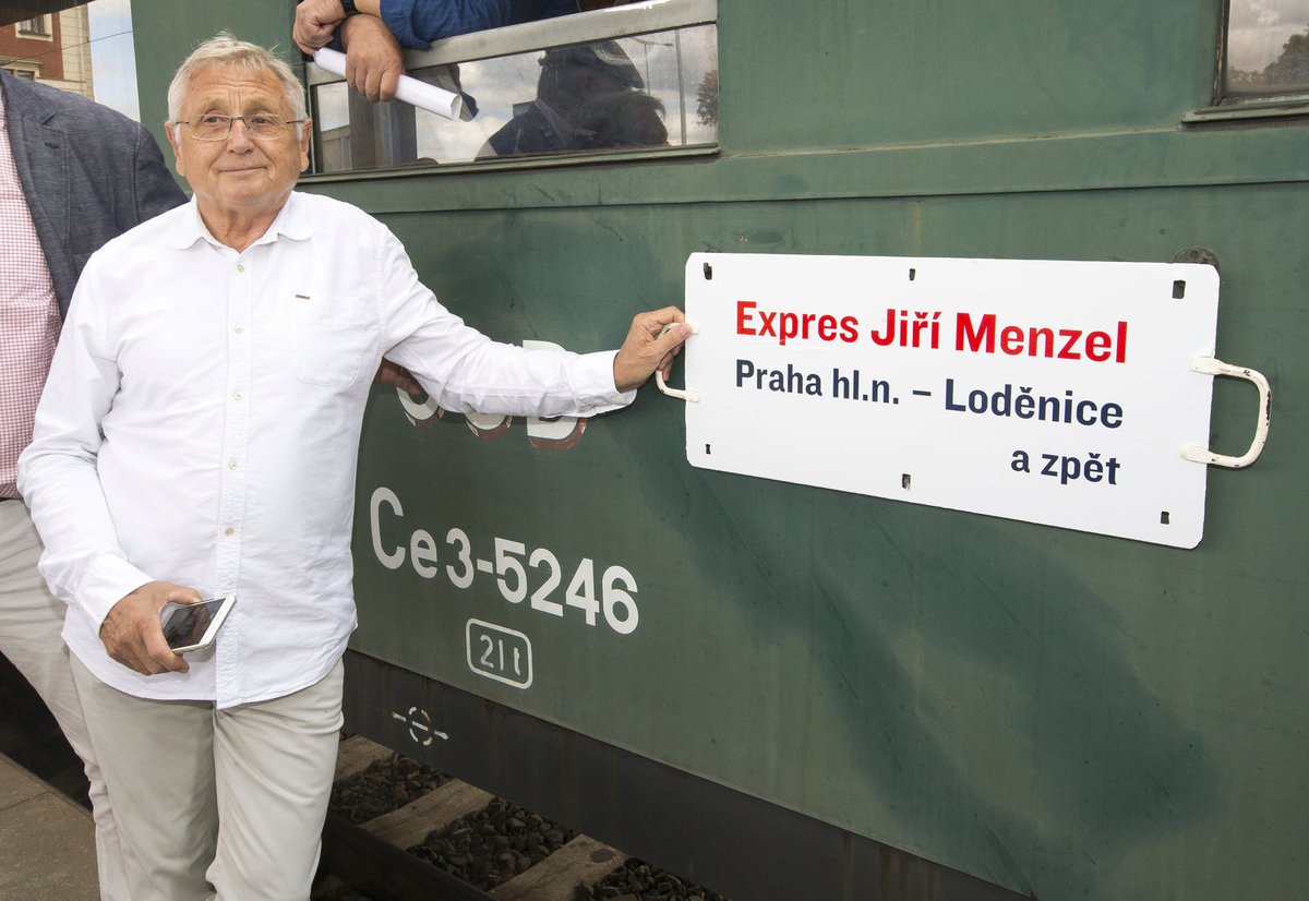 Po Jiřím Menzelovi bude pojmenovaný vlak na trase Praha-Loděnice.