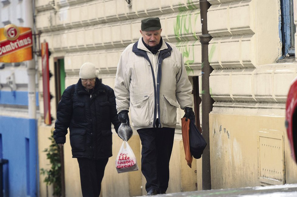 Herec se trápí kvůli zákeřné nemoci své přítelkyně