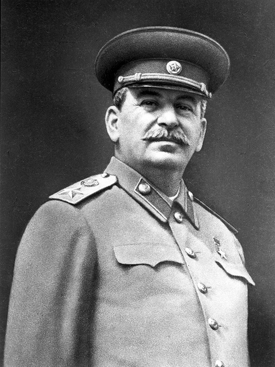 Sovětský vůdce Josef Stalin, který stojí za masakrem v Katyňském lese.