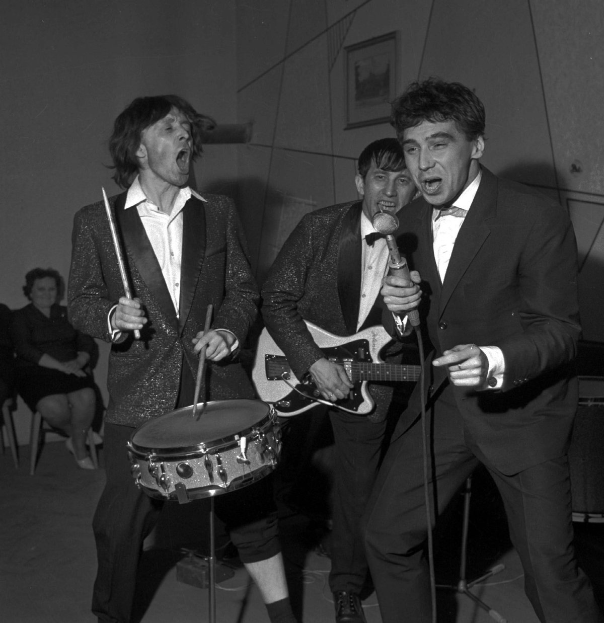 1966. I Josef to umí pořádně rozjet. V začátcích se věnoval především swingu a měl našlápnuto ke kariéře v popmusic. V televizi z něj ale udělali krále dechovky.