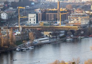 Stavba Dvoreckého mostu