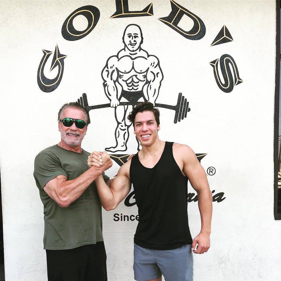 Joseph Baena a jeho otec Arnold Schwarzenegger