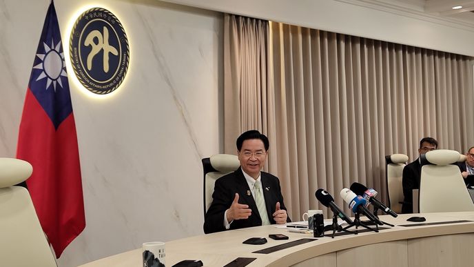 Tchajwanský ministr zahraničí Joseph Wu na setkání v Tchaj-peji