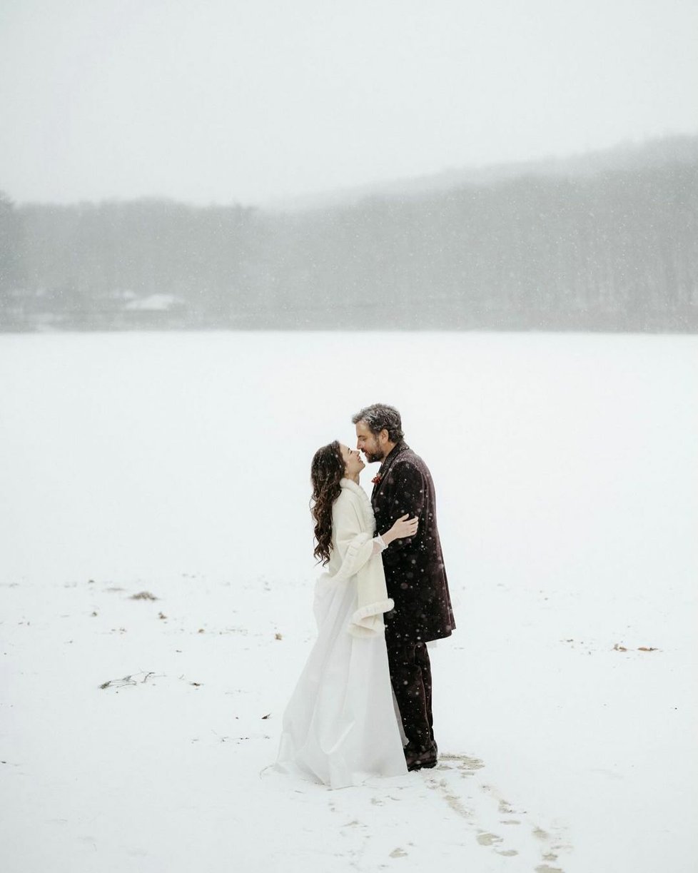 Josh Radnor se oženil - během sněhové bouře.