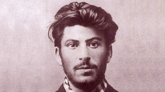 Stalinovy velmi křehké vztahy: Strach a smrt byly v diktátorově blízkosti všudypřítomné 