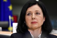 Hněv nekončí: Rusko zakázalo vstup Jourové, šéfovi europarlamentu a dalším špičkám EU