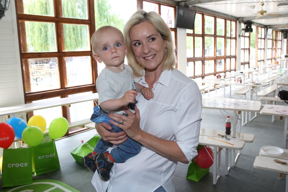 Jovanka Vojtková s mladším synem Albertem
